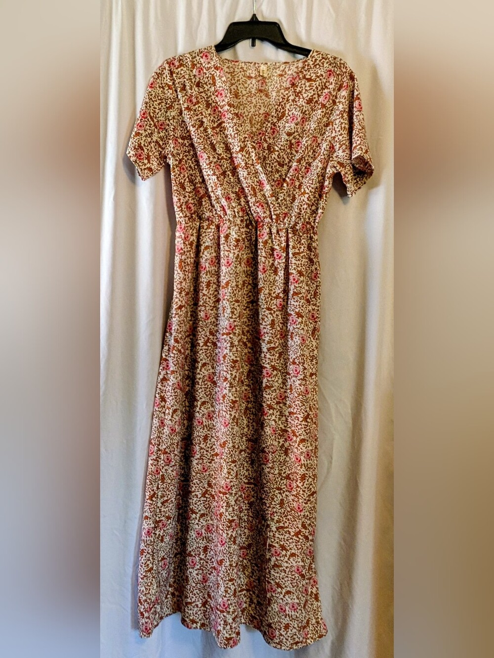 NWOT Beige/Pink/Brown Floral Wrap Maxi Dress Sz L
